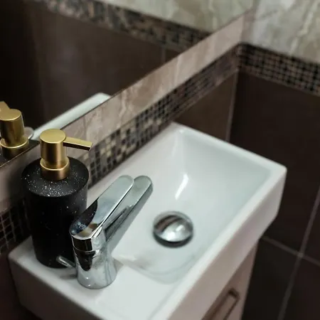 Townhouse Luise - Sunny Escape In Coral Bay Dom wakacyjny Peja