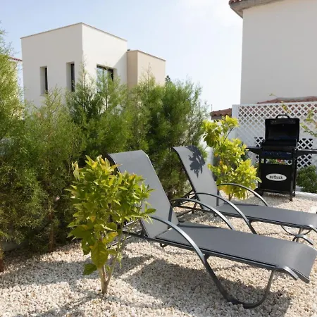 Dom wakacyjny Townhouse Luise - Sunny Escape In Coral Bay Peja