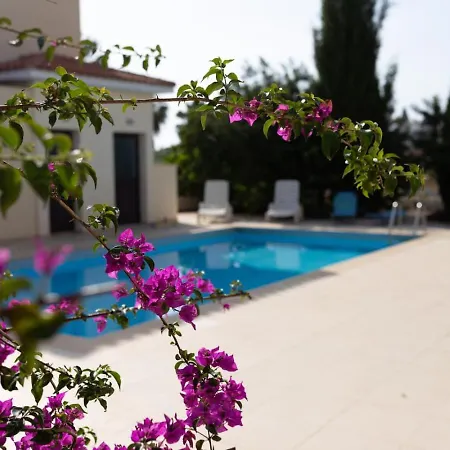 Townhouse Luise - Sunny Escape In Coral Bay Peyia