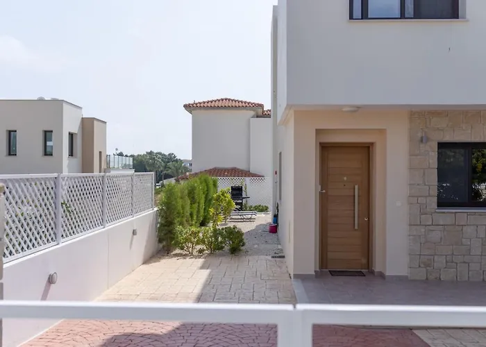 Casa vacanze Townhouse Luise - Sunny Escape In Coral Bay Peyia